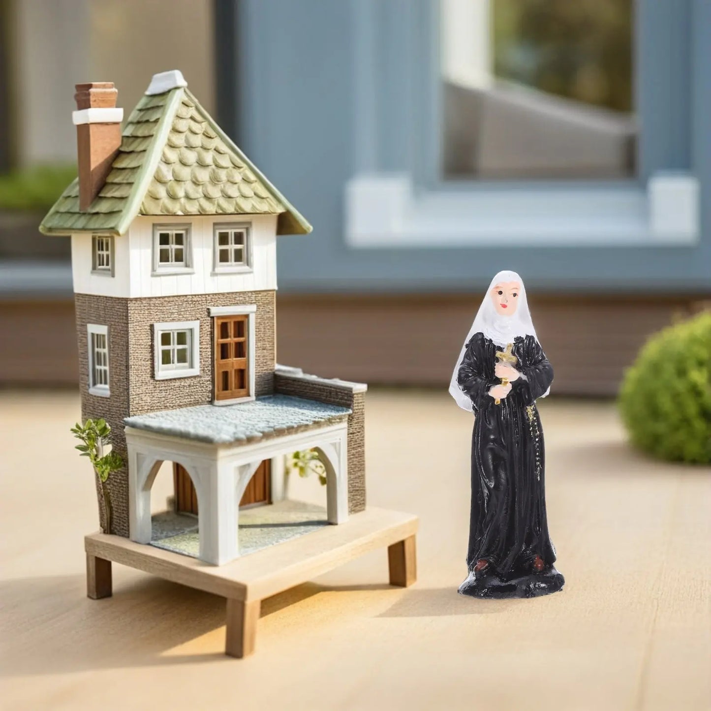 2Pcs Holy Statue Set Priest and Nun Resin Religious Sculpture for Desktop Small Decorations Sand Tray Cake Toppers Catholic