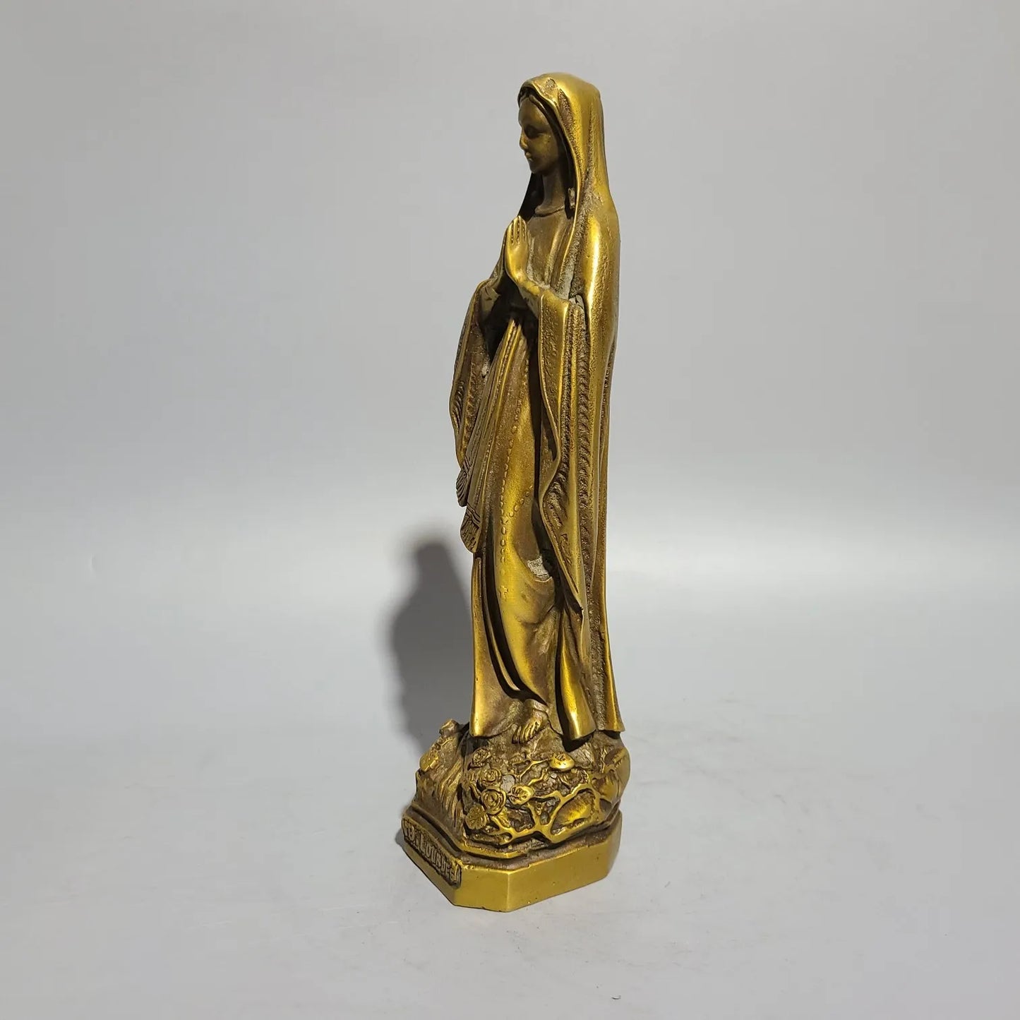 Catholic Mary Goddess Statue Madonna Virgin Mary Ornament Statue Jesus Brass Home Decor Christmas Ornament Gift