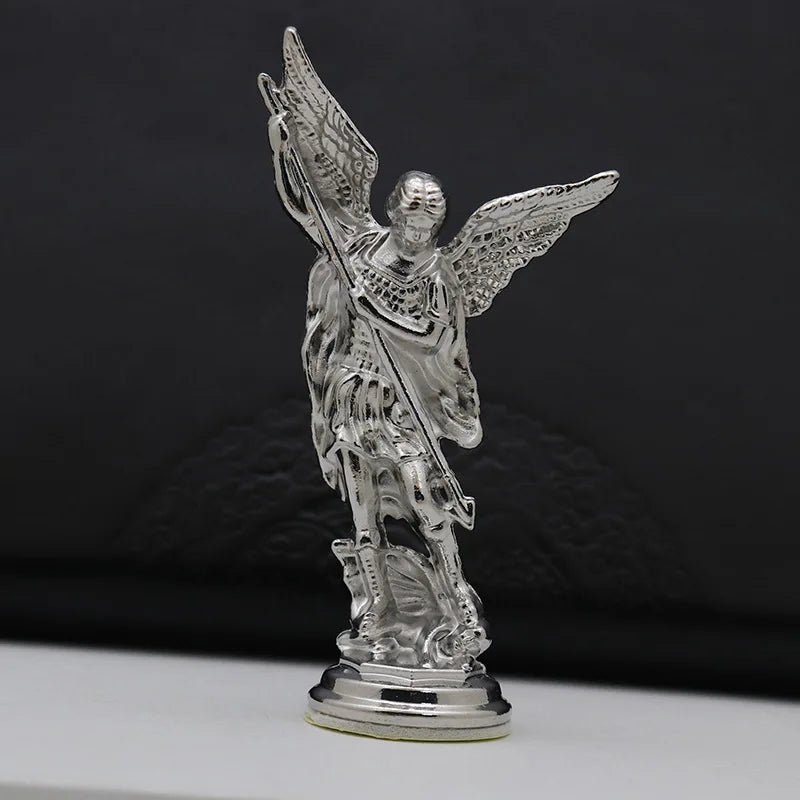 Christian Saint Michael FigurineThe Archangel Defeating Satan Guardian Statues Zinc Alloy Ctafts For Home Room Tabletop Desktop